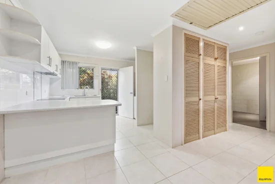 8/473-479 Mccoombe Street, Mooroobool, Qld 4870