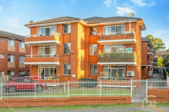 8/49 Hamilton Road, Fairfield, NSW 2165