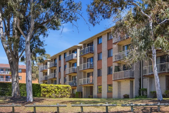 8/5 Crest Road, Queanbeyan, NSW 2620