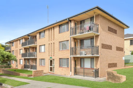 8/57 Campbell Street, Wollongong, NSW 2500