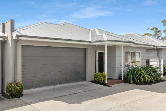 8 Blackwood Place, Rosebud, Vic 3939