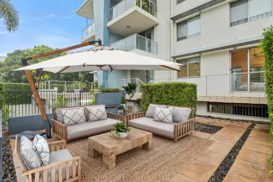 815/66 Sickle Avenue, Hope Island, Qld 4212