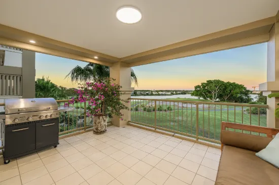 8433 Magnolia Drive East, Hope Island, Qld 4212