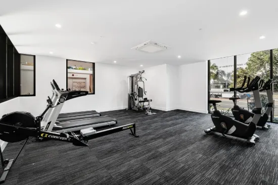 86/18 Remembrance Drive, Surfers Paradise, Qld 4217-Image
