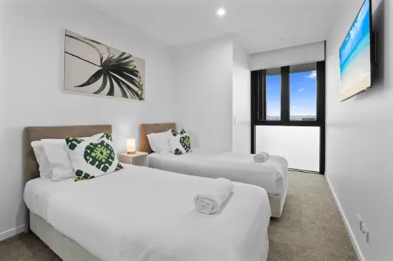 86/18 Remembrance Drive, Surfers Paradise, Qld 4217-Image
