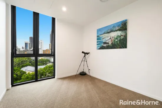 87/18 Remembrance Drive, Surfers Paradise, Qld 4217-Image