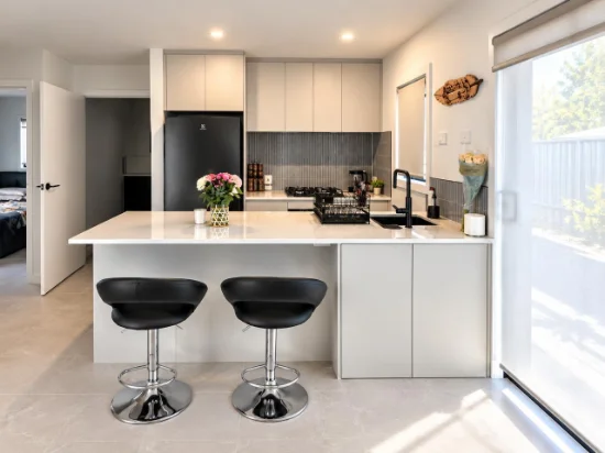 8(b) Polesden Mews, Roxburgh Park, Vic 3064