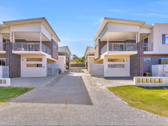 9/10 Montrose Way, Nollamara, WA 6061