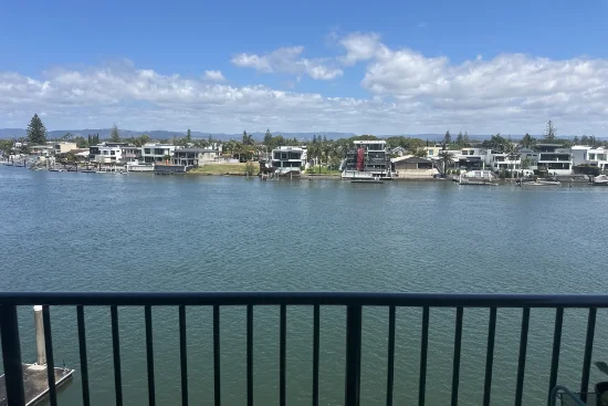 9/2930 Gold Coast Highway, Surfers Paradise, Qld 4217