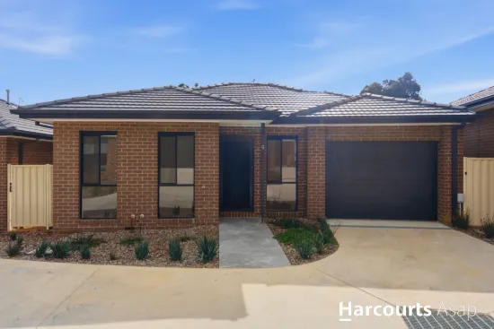 9/3 Lima Place, Pakenham, Vic 3810