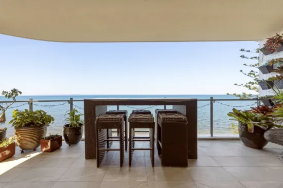 9/30 Prince Edward Parade, Redcliffe, Qld 4020
