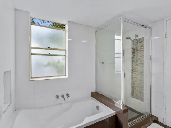 9/35-37 Huth Street, Labrador, Qld 4215-Image
