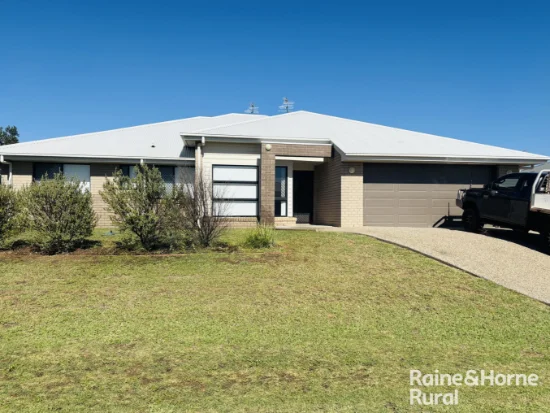 9 DOBEL WAY, Roma, Qld 4455