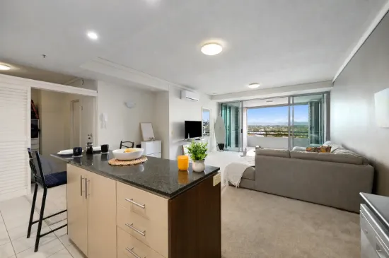 908/360 Marine Parade, Labrador, Qld 4215-Image