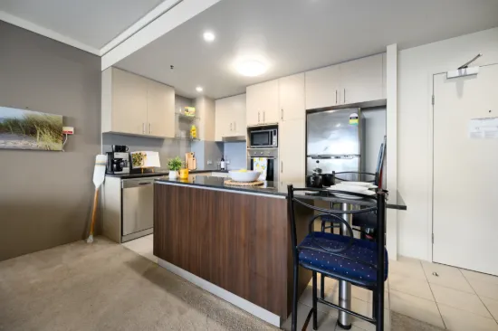 908/360 Marine Parade, Labrador, Qld 4215-Image