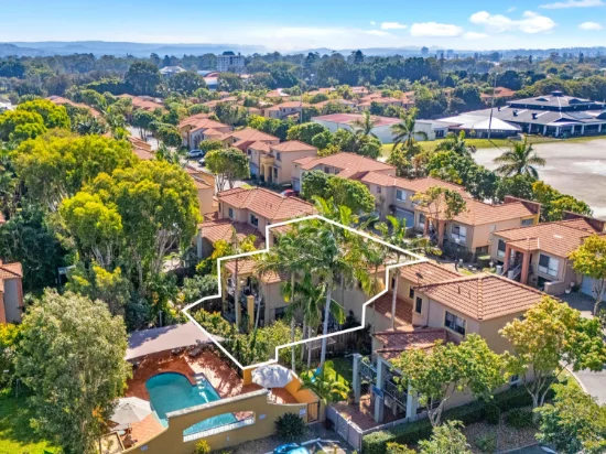92/20 Fairway Drive, Clear Island Waters, Qld 4226