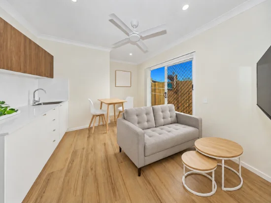 99 Randall Rd, Wynnum West, Qld 4178 - For Rent