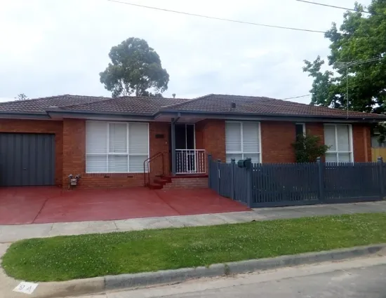 9A Monntpellier Road, Burwood, Vic 3125