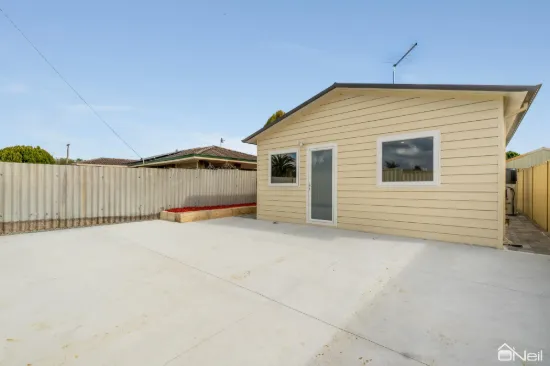 A/24 Strawberry Drive, Seville Grove, WA 6112