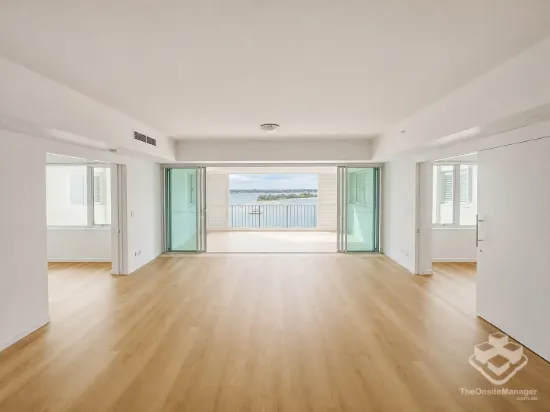 ID:21192871/ 326 Marine Parade, Labrador, Qld 4215