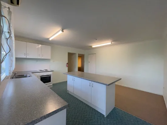 Unit 1/22 Wey Street, Blackwater, Qld 4717