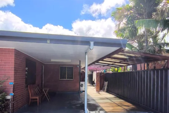 Unit 1 /34 Curtin street, Westcourt, Qld 4870