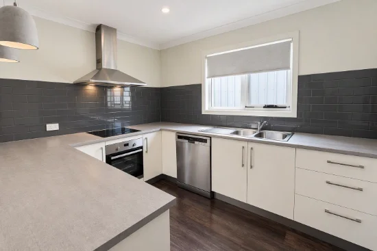 unit 1/39 Bells Parade, Somerset, Tas 7322