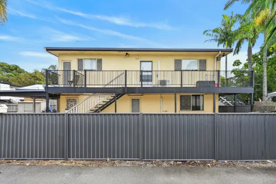 Unit 1/68 Walton Street, Southport, Qld 4215