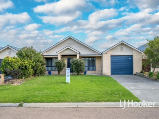 Unit 2/1 Riviera Close, Paynesville, Vic 3880