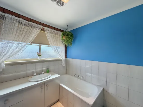 Unit 2/127 High Street, Cobram, Vic 3644-Image