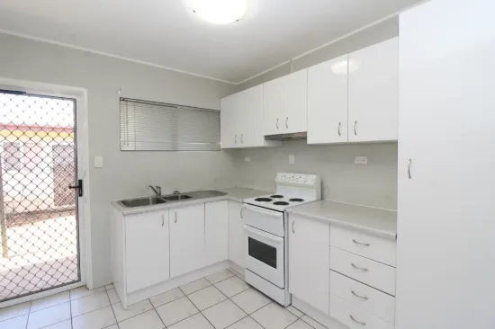 Unit 2/2 Daphne Ave, Mornington, Qld 4825