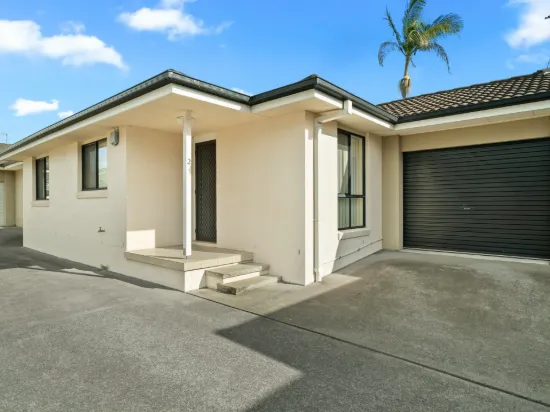 Unit 2/5 Short Street, Taree, NSW 2430