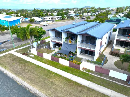 Unit 2/74a Powell Street, Bowen, Qld 4805