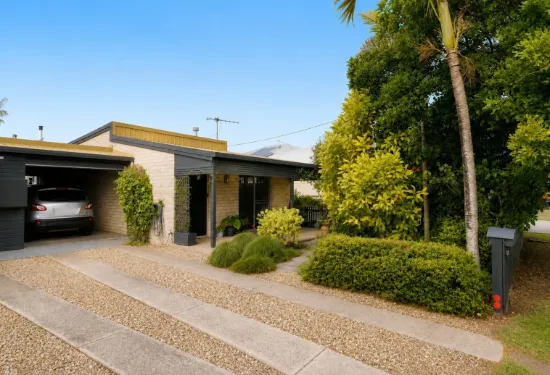 Unit 2/80 Burnett Heads Road, Burnett Heads, Qld 4670
