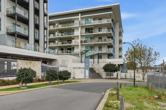 Unit 302/21 Malata Cr, Success, WA 6164