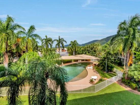 Unit 328/305-341 Coral Coast Drive, Palm Cove, Qld 4879