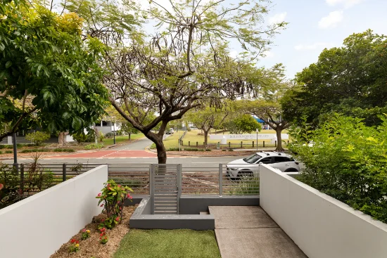 Unit 4/18 Riverbend Place, Bulimba, Qld 4171
