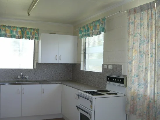 Unit 4/27 King St, Moura, Qld 4718