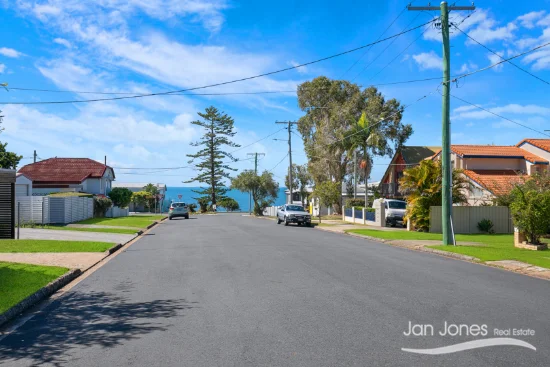 Unit 6/9 Ellen Street, Woody Point, Qld 4019