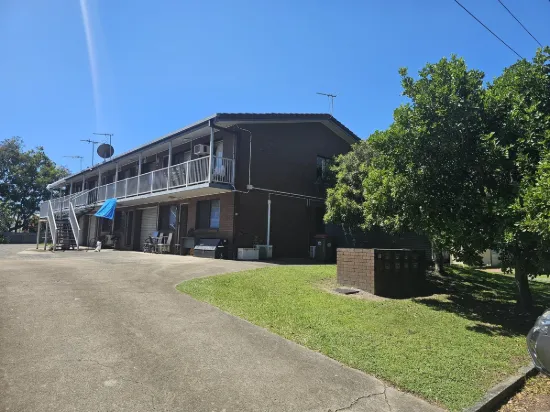 Units 1 & 6/10 East Gordon, Mackay, Qld 4740
