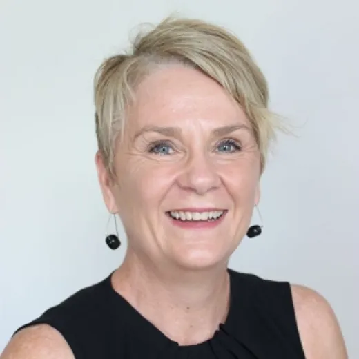 Daria  Wills - Real Estate Agent at Clinton Adams & Co Real Estate - EMERALD