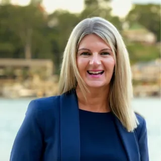 Jane Knowles - Real Estate Agent