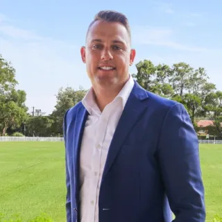 David Travers - Real Estate Agent