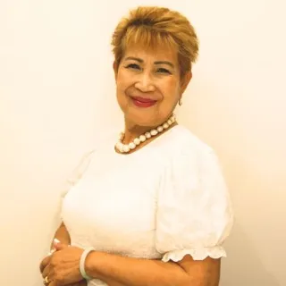 Lyn Castillo - Real Estate Agent