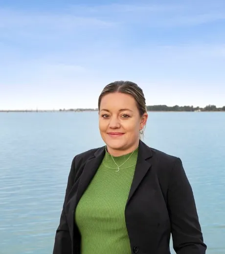 Cassie Roumbos - Real Estate Agent at Seeliger Real Estate - MULWALA