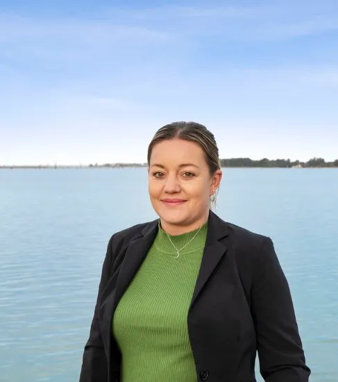 Cassie Roumbos - Real Estate Agent at Seeliger Real Estate - MULWALA
