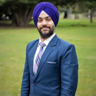 AMANDEEP SINGH - Real Estate Agent