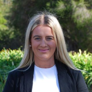 Sara Collier - Real Estate Agent