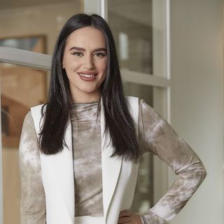 Fiona Elshani - Real Estate Agent