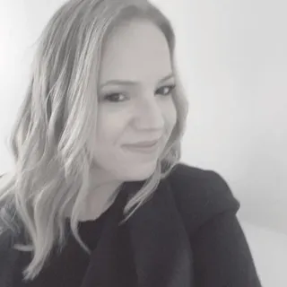 Kylie McKenna - Real Estate Agent